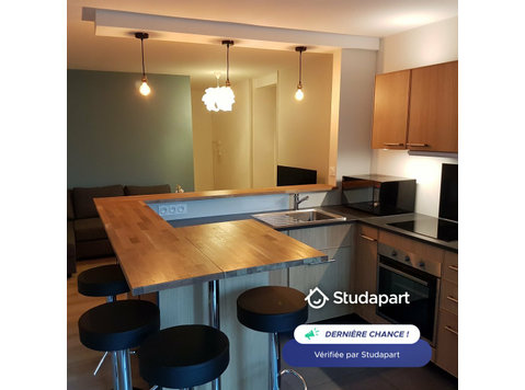 3 chambre(s) libre(s) dans une colocation de 1 chambres… - Aluguel