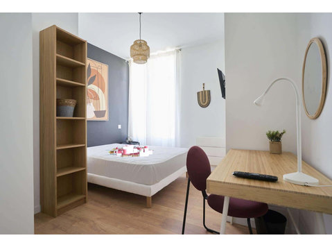 Chambre 3 - GEORGES AIME - Apartments