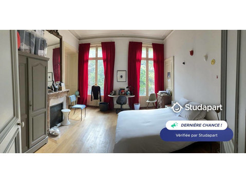 Loue chez particulier 2 grandes chambres meublées de 20m²… - 	
Uthyres
