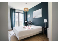 Chambre 1 - JARDINIERS T - Appartements