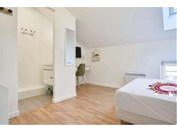 Chambre 2 - JARDINIERS G49 - Appartements