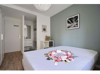 Chambre 2 - JARDINIERS H - Apartments