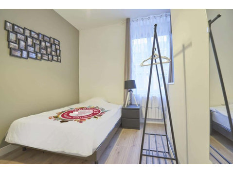 Chambre 3 - GODEFROY M - Apartments