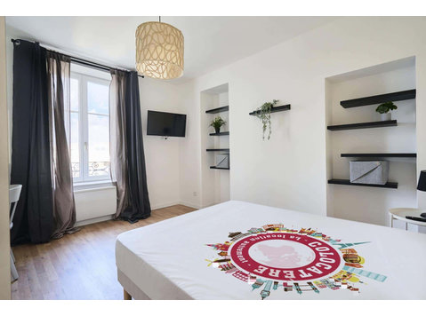 Chambre 3 - JARDINIERS H49 - Apartments