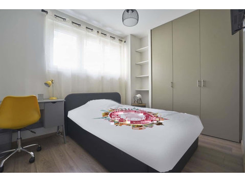 Chambre 4 - GENERAL LECLERC. H - 	
Lägenheter