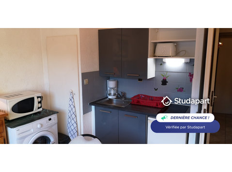 Villeneuve Loubet - Appartement 2 Pièces dans Résidence… - For Rent