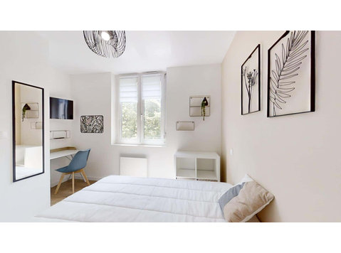 Chambre 1 - FRELAND F - 	
Lägenheter