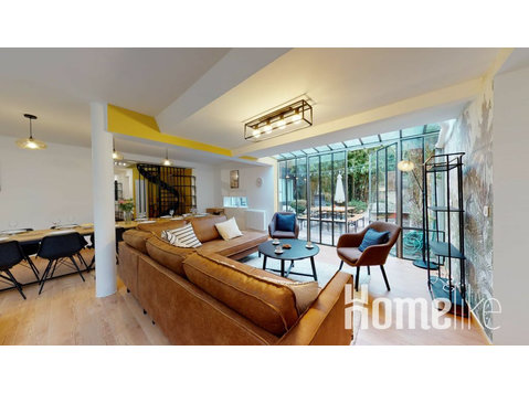 House of 324 m2 in coliving in Villejuif - 14 rooms -… - 	
Lägenheter