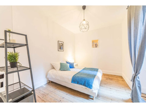 Large and pleasant room of 20m² - Apartments