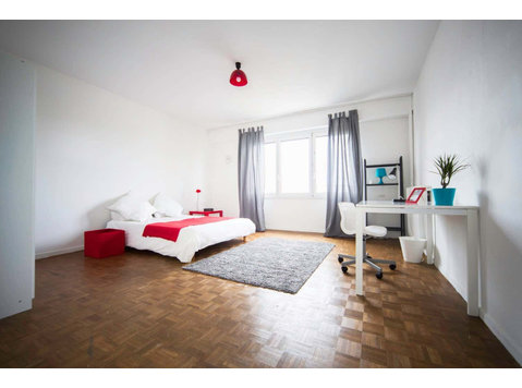 Large bright room  20m² - Appartamenti