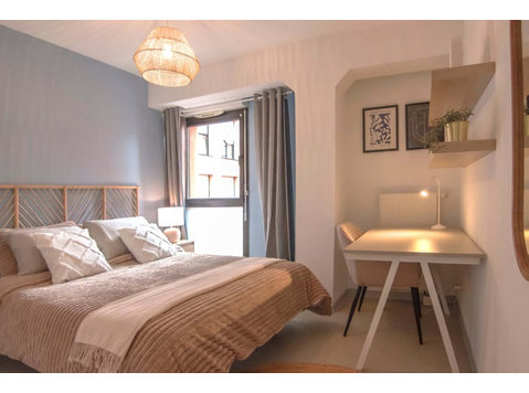 Move into this soothing 10 m² room for rent in Strasbourg - Apartments