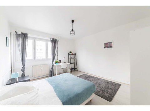 Nice cosy room  16m² - Apartments