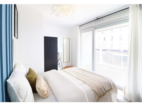 Rent this sophisticated 12 m² bedroom in coliving in… - 	
Lägenheter