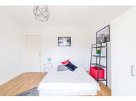Spacious and bright room  15m² - Appartementen