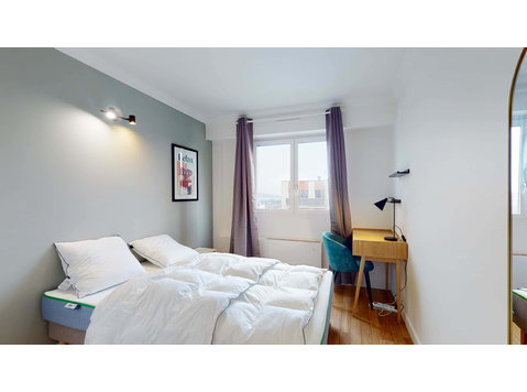 Villemomble Grande Rue - Private Room (5) - Апартмани/Станови