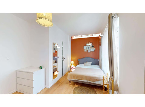 Chambre 2 - GAULTHIER DE RUMILLY - Apartments