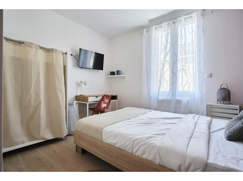 Chambre 2 - GENERAL FRIANT - Appartements