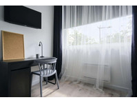 Chambre 3 - Beauvais D - Apartments