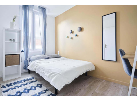 Chambre 3 - Cagny - Appartements