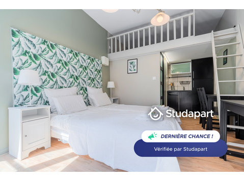 Important la location se fait via Agence : frais de 13€ par… - De inchiriat