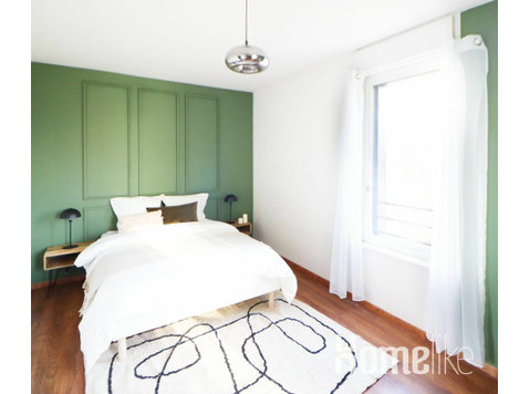 Chambre raffinée de 15 m² à louer en coliving à Lille -… - Collocation