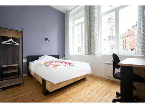 Chambre 1 - GUSTAVE JONCQUET A - 	
Lägenheter