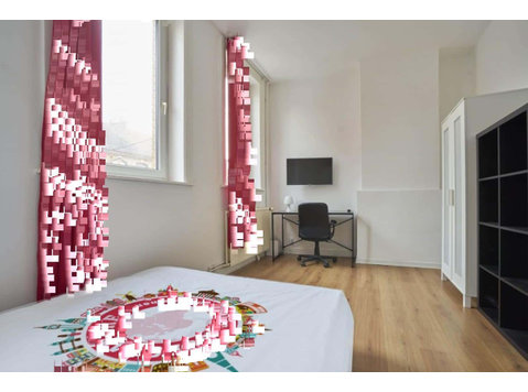 Chambre 1 - HOCHE L - Apartments