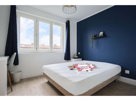 Chambre 2 - ALLARD DUGAUQUIER - Apartments