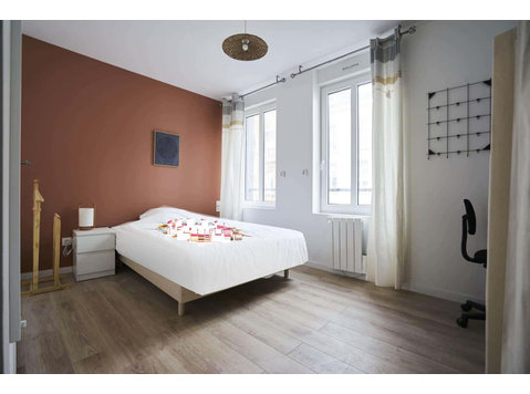 Chambre 3 - JEANNE D'ARC B - Apartments