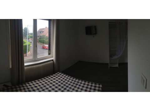 Chambre 3 - XX ème siècle - Appartementen