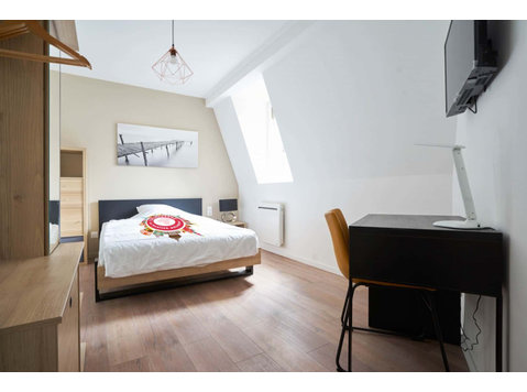 Chambre 4 - CONDE - Apartments