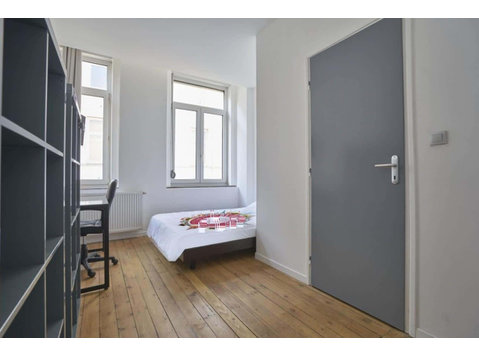 Chambre 4 - Maire André - Apartments