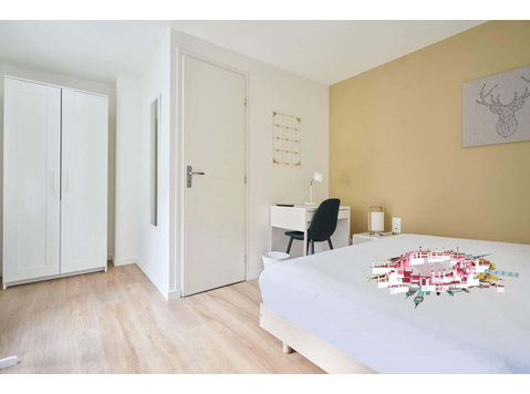 Chambre 5 - MASSENA K - Apartamente