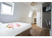 Chambre 6 - AUBER - Appartements
