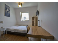 Chambre 8 - Colbert R - Appartements