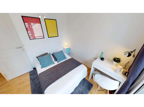 Chambre dans le 27 rue Jeanne D'Arc - Apartments