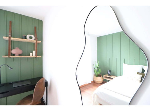 Dandy style 13 m² bedroom to rent in coliving in Lille - Apartments