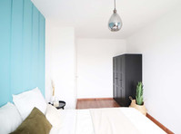 Industrial 12 m² style bedroom for rent in Lille - 아파트