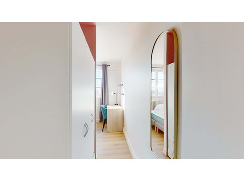 Lille Hoover 5 - Private Room (2) - Apartments