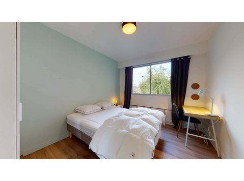Lille Stations - Private Room (4) - Apartemen