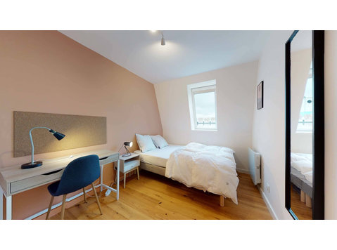 Lille Tanneurs - Private Room (3) - Apartamente
