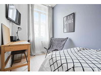 Chambre 2 - Dampierre P - 	
Lägenheter