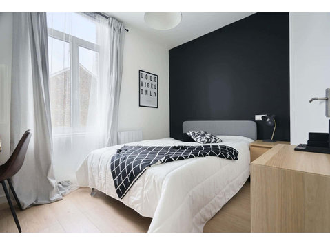 Chambre 3 - Dampierre P - 	
Lägenheter