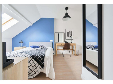 Chambre 6 - Dampierre P - 	
Lägenheter