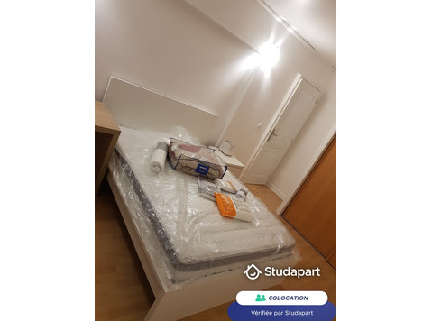 !!!

Appartement de près de 100 m2 situé dans le Quartier… - De inchiriat