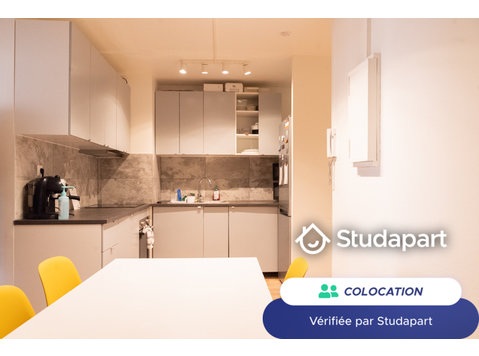 … - À louer