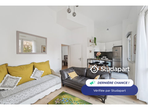 Cet appartement lumineux est le cadre idéal pour vos… - Til Leie
