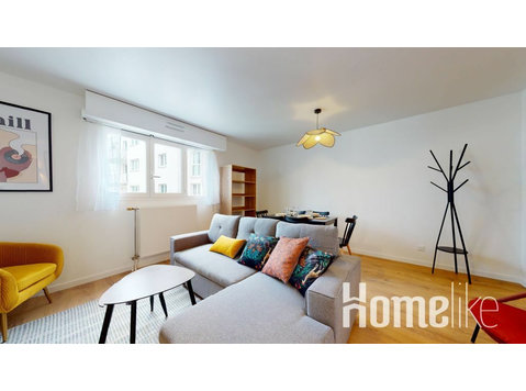 Shared accommodation Courbevoie - 110 m2 - 5 bedrooms -… - Flatshare