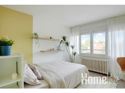 Verhuis naar deze warme kamer van 10 m² in Clamart - CLA07 - Woning delen