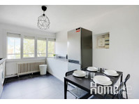 Move into this inviting 10 m² room near Paris - CLA07 - Flatshare